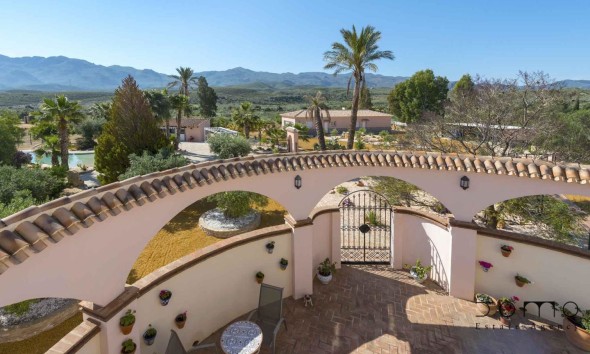 Resale - Villa - Turre