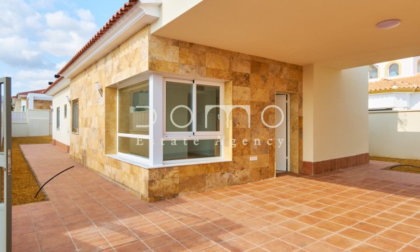 Long Term Rental - Villa / Semi-detached Villa - Turre