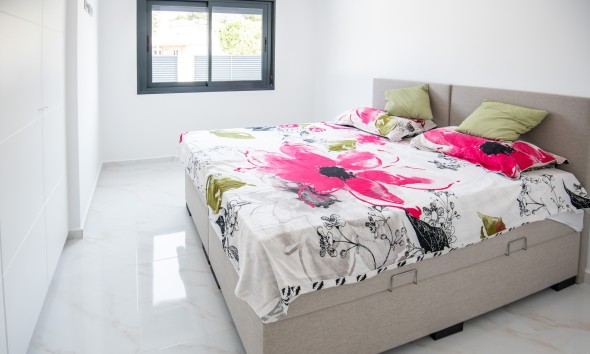 Nouvelle construction - Maison individuelle - Pinar de Campoverde