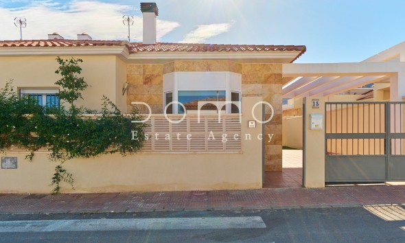 Long Term Rental - Villa / Semi-detached Villa - Turre