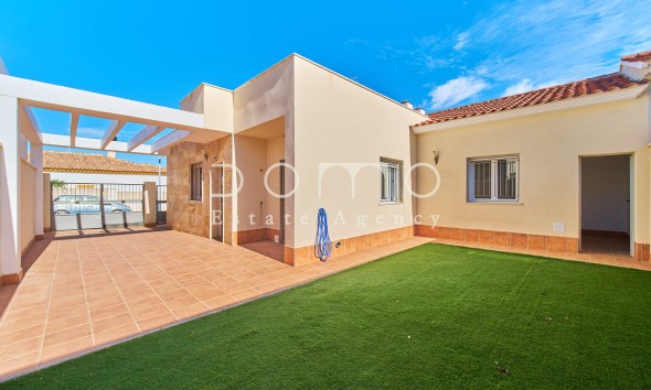 Long Term Rental - Villa / Semi-detached Villa - Turre