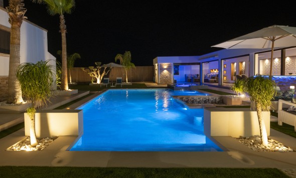 Nouvelle construction - Villa / Jumelée - Jerónimo y Avileses