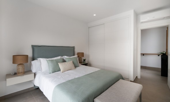 Obra nueva - Villa / Chalet - Orihuela Costa