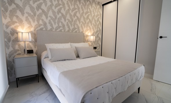 Obra nueva - Bungalow elevado - Pilar de la Horadada