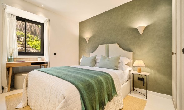 Neue Gebäude - Villa / Doppelhaushälfte - Marbella