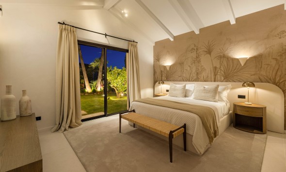 Neue Gebäude - Villa / Doppelhaushälfte - Marbella