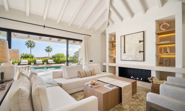 Neue Gebäude - Villa / Doppelhaushälfte - Marbella