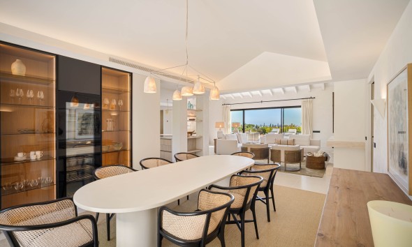 Neue Gebäude - Villa / Doppelhaushälfte - Marbella