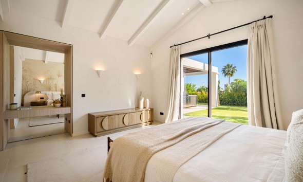 Neue Gebäude - Villa / Doppelhaushälfte - Marbella