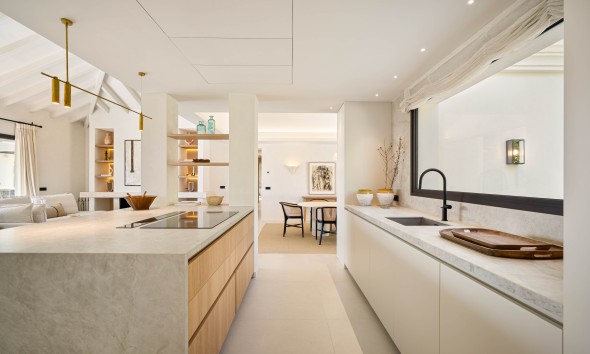 Neue Gebäude - Villa / Doppelhaushälfte - Marbella