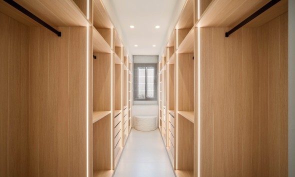 Neue Gebäude - Villa / Doppelhaushälfte - Marbella