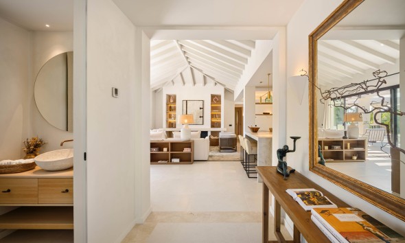 Neue Gebäude - Villa / Doppelhaushälfte - Marbella