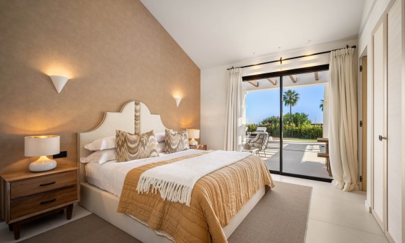 Neue Gebäude - Villa / Doppelhaushälfte - Marbella