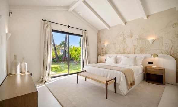 Neue Gebäude - Villa / Doppelhaushälfte - Marbella