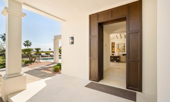 Neue Gebäude - Villa / Doppelhaushälfte - Marbella