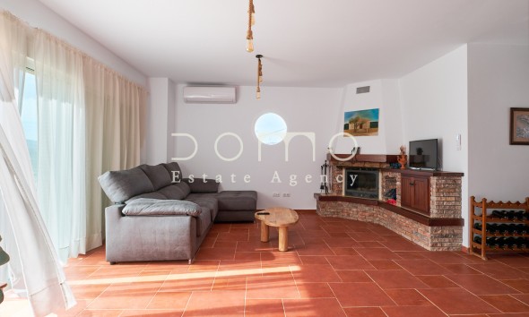 Long Term Rental - Villa / Semi-detached Villa - Turre