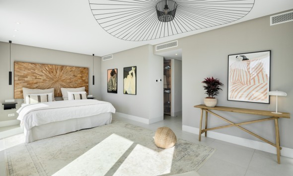 Neue Gebäude - Villa / Doppelhaushälfte - Marbella