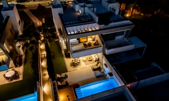 Obra nueva - Villa / Chalet - Marbella