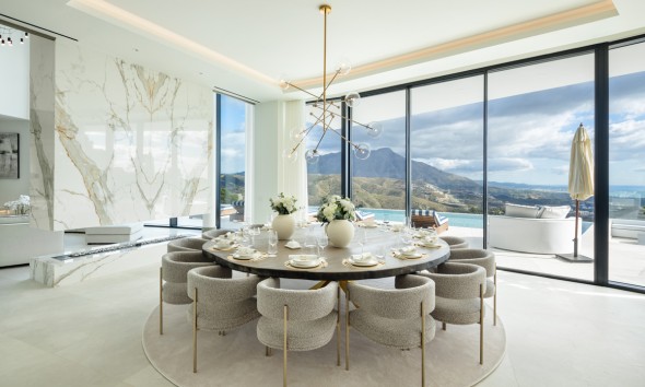 Neue Gebäude - Villa / Doppelhaushälfte - El Madroñal