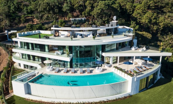 Neue Gebäude - Villa / Doppelhaushälfte - El Madroñal