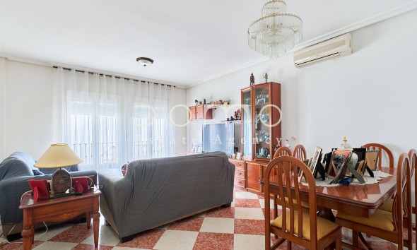 Resale - Apartment / flat - Vera