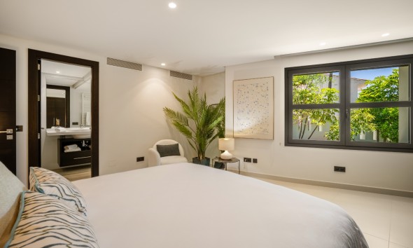 New Build - Villa / Semi-detached Villa - Marbella