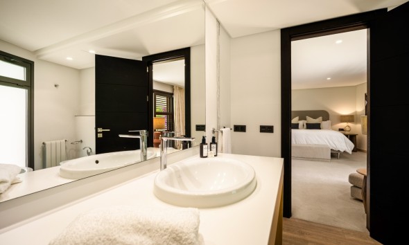 New Build - Villa / Semi-detached Villa - Marbella