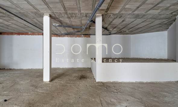 Long Term Rental - Commercial - Turre