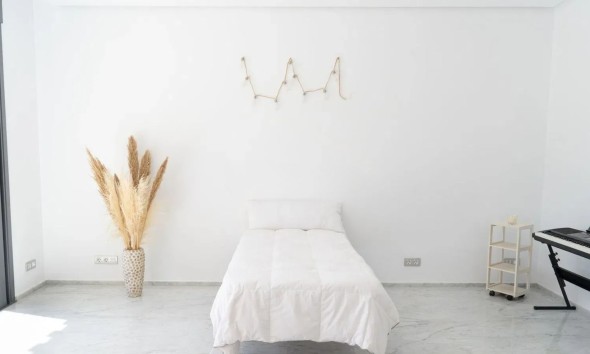 Neue Gebäude - Villa / Doppelhaushälfte - San Roque