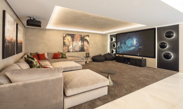 Neue Gebäude - Villa / Doppelhaushälfte - Benahavís