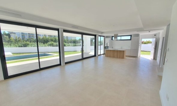 Nouvelle construction - Villa / Jumelée - Manilva