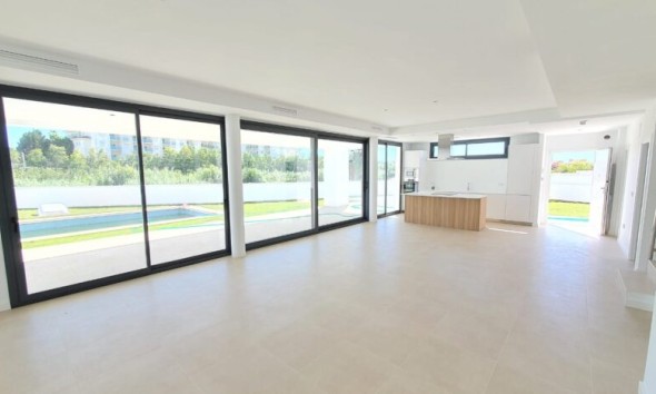 Nouvelle construction - Villa / Jumelée - Manilva