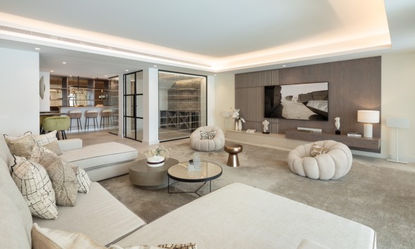 Neue Gebäude - Villa / Doppelhaushälfte - Benahavís