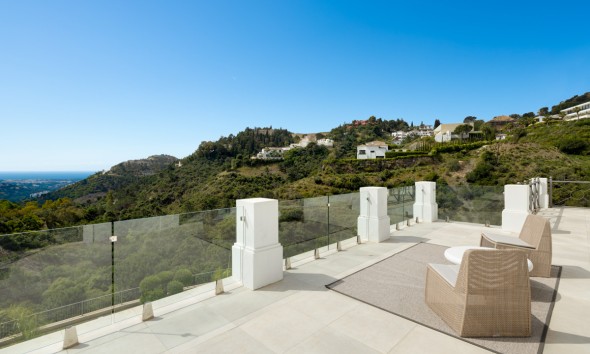 Neue Gebäude - Villa / Doppelhaushälfte - Benahavís