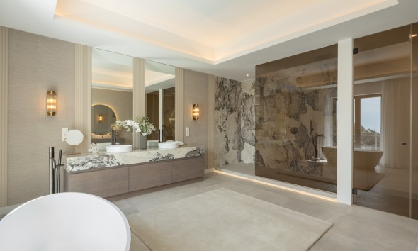 Neue Gebäude - Villa / Doppelhaushälfte - Benahavís