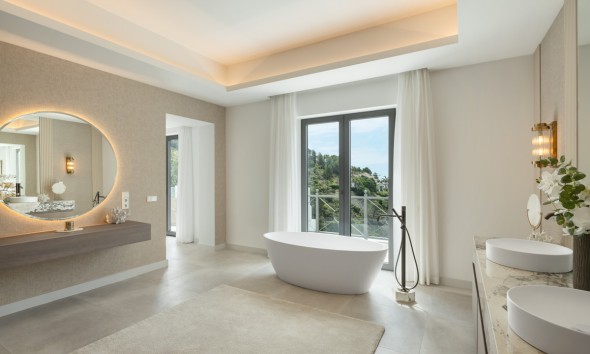 Neue Gebäude - Villa / Doppelhaushälfte - Benahavís