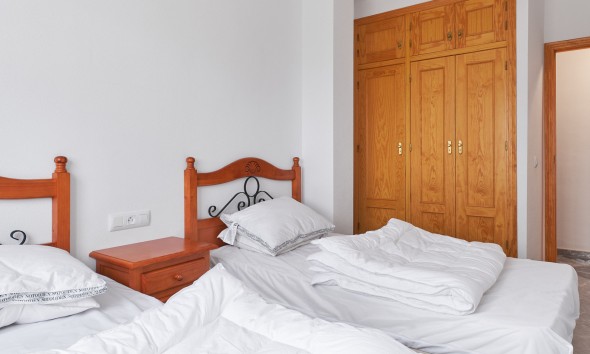 Resale - Apartment / flat - Turre