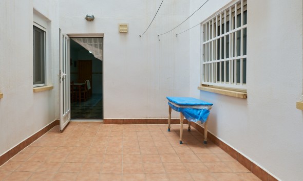 Resale - Apartment / flat - Turre