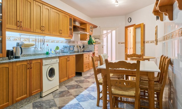 Resale - Apartment / flat - Turre