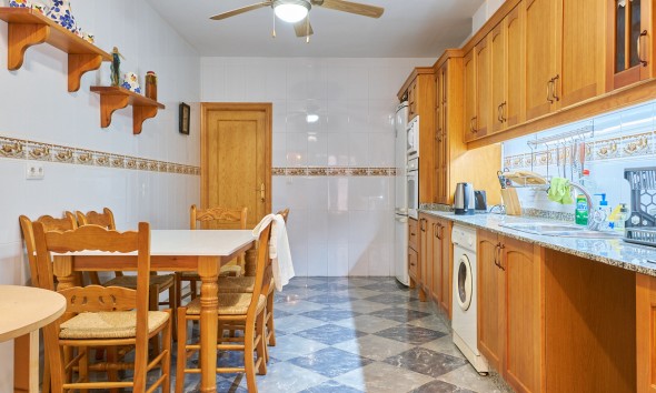 Resale - Apartment / flat - Turre