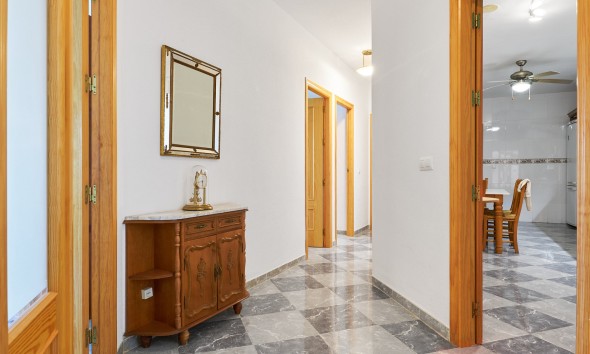 Resale - Apartment / flat - Turre