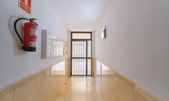Resale - Apartment / flat - Turre