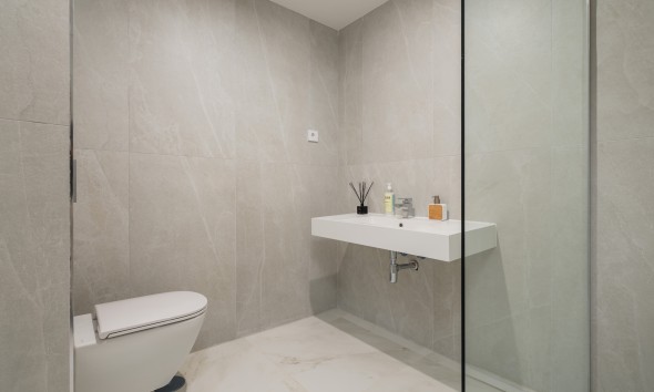 Obra nueva - Apartamento / piso - Estepona