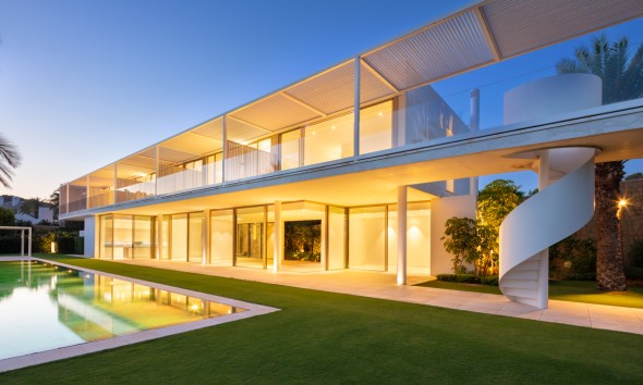 Neue Gebäude - Villa / Doppelhaushälfte - Casares