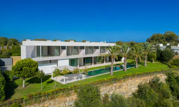 New Build - Villa / Semi-detached Villa - Casares