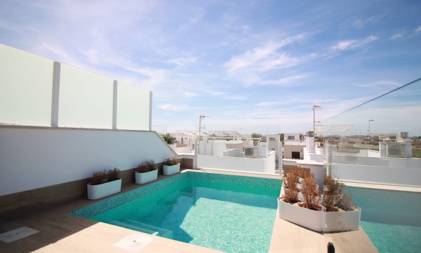 Neue Gebäude - Flach gelegener Bungalow - Pilar de la Horadada