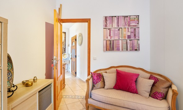 Resale - Villa / Semi-detached Villa - Turre