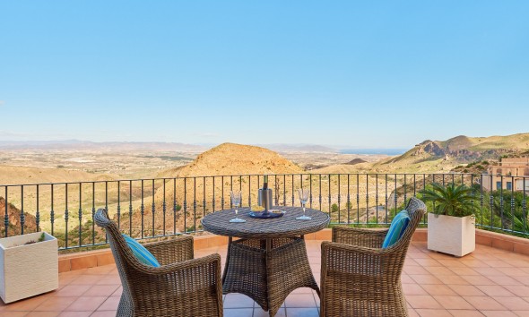 Resale - Villa / Semi-detached Villa - Turre