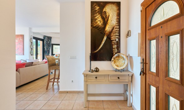 Resale - Villa / Semi-detached Villa - Turre