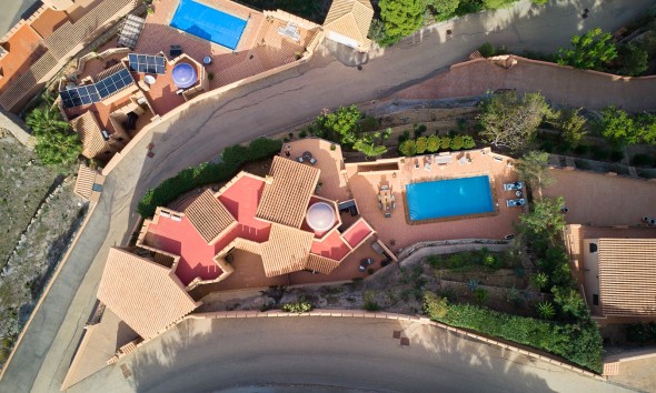 Resale - Villa / Semi-detached Villa - Turre